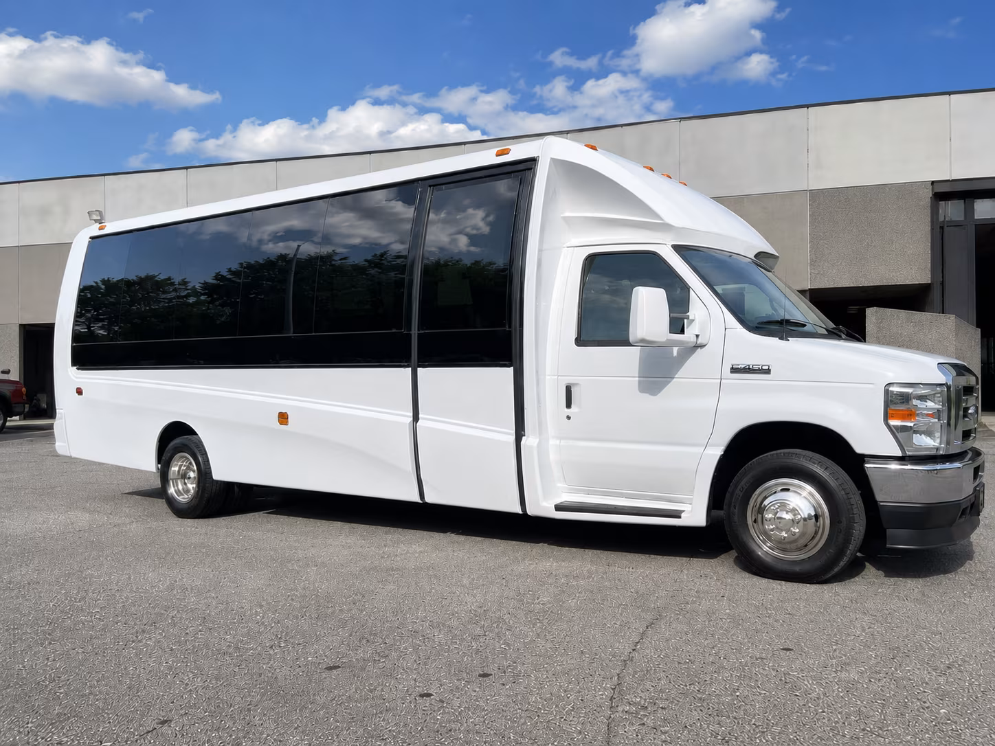wedding and special occasion buses in yuba city