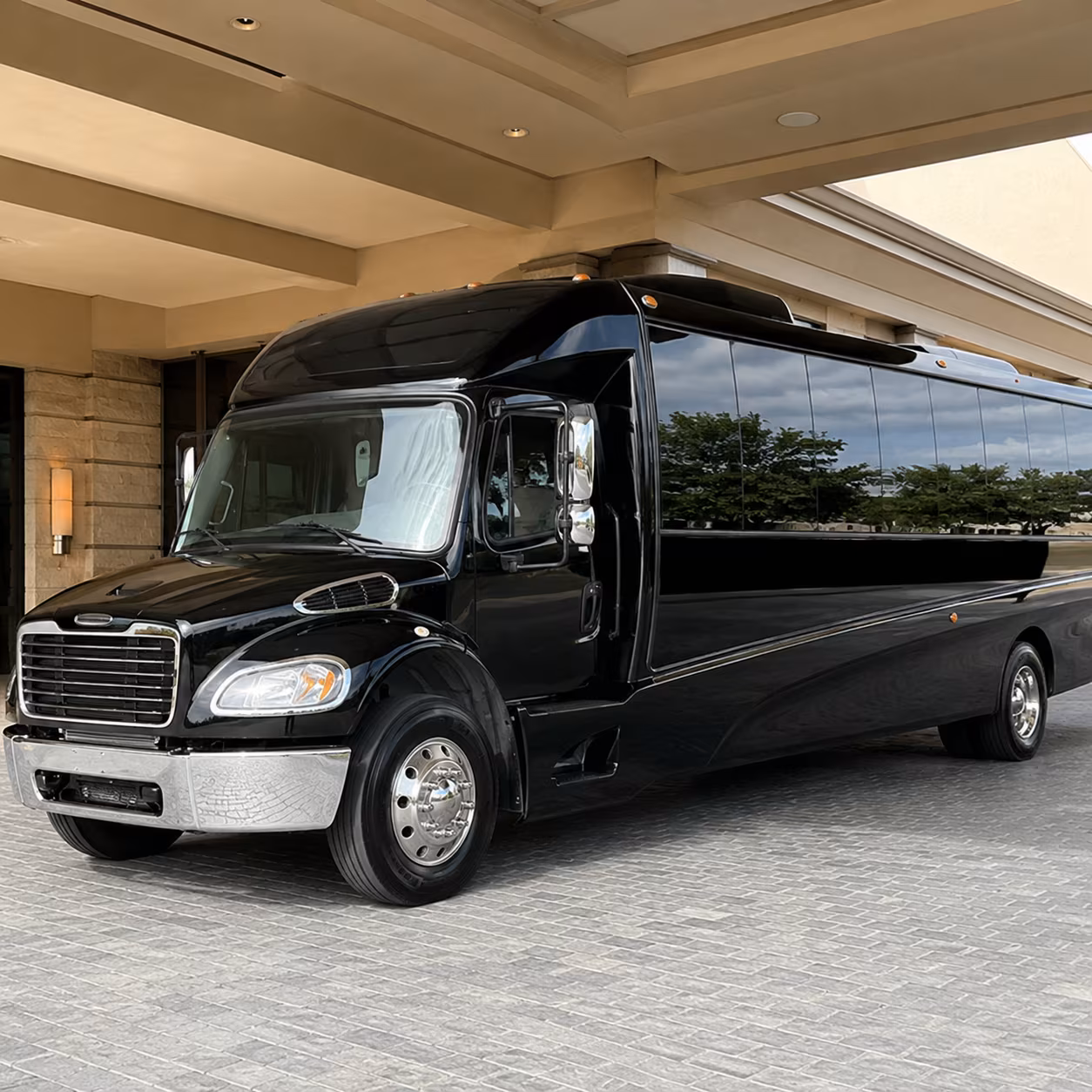 yuba city 35 passenger minibus